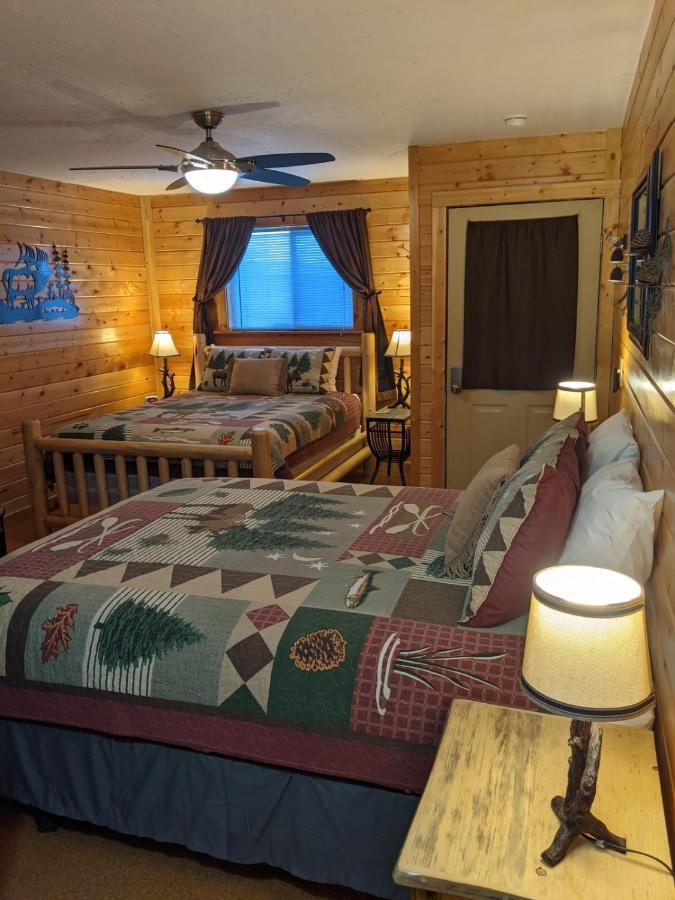 9 Bar W Cabins West Yellowstone Bagian luar foto