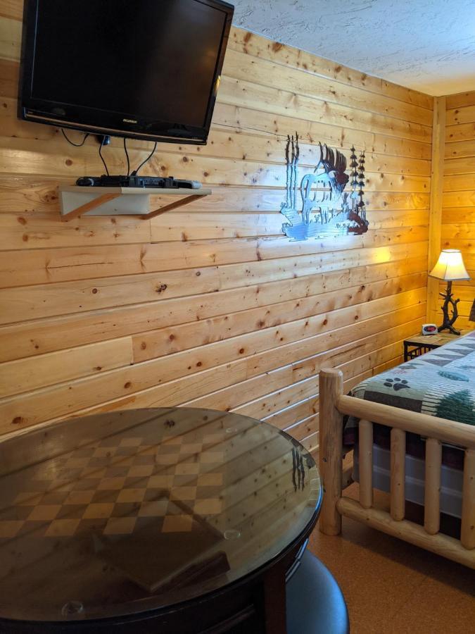 9 Bar W Cabins West Yellowstone Bagian luar foto