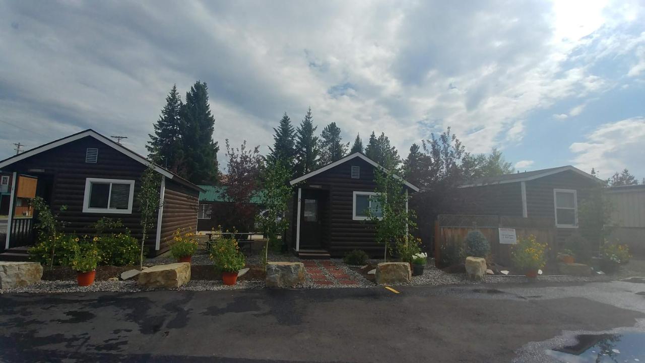 9 Bar W Cabins West Yellowstone Bagian luar foto
