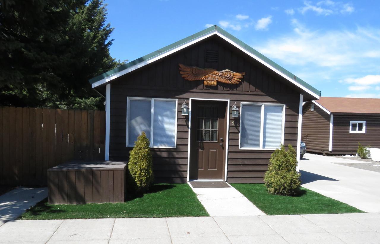9 Bar W Cabins West Yellowstone Bagian luar foto