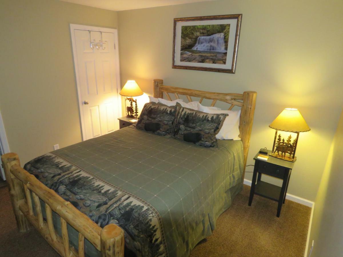 9 Bar W Cabins West Yellowstone Bagian luar foto